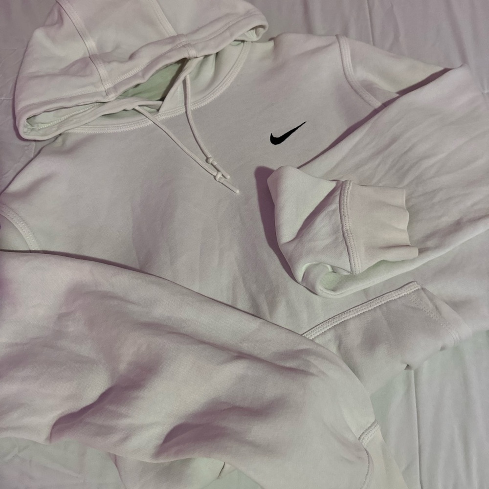 COPY - White Nike hoodie